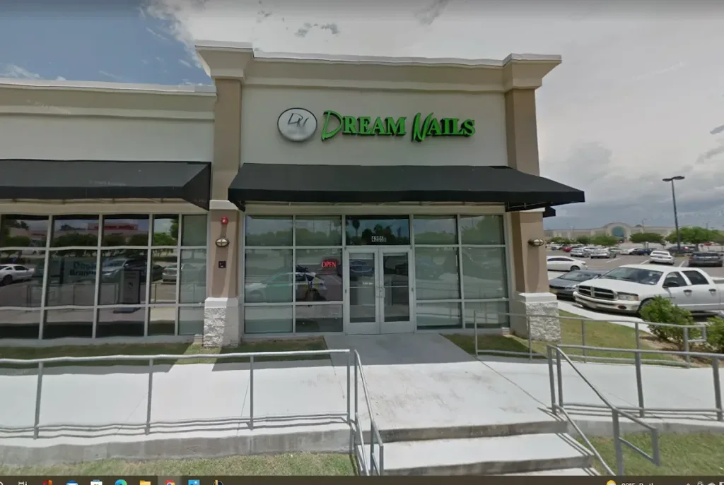 Dream Nails Day Spa (Dowlen Road B) — Nail salon in Beaumont